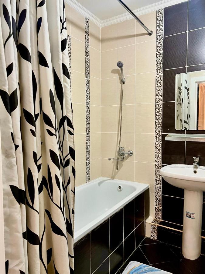 Hyat Apartment Бишкек Экстерьер фото
