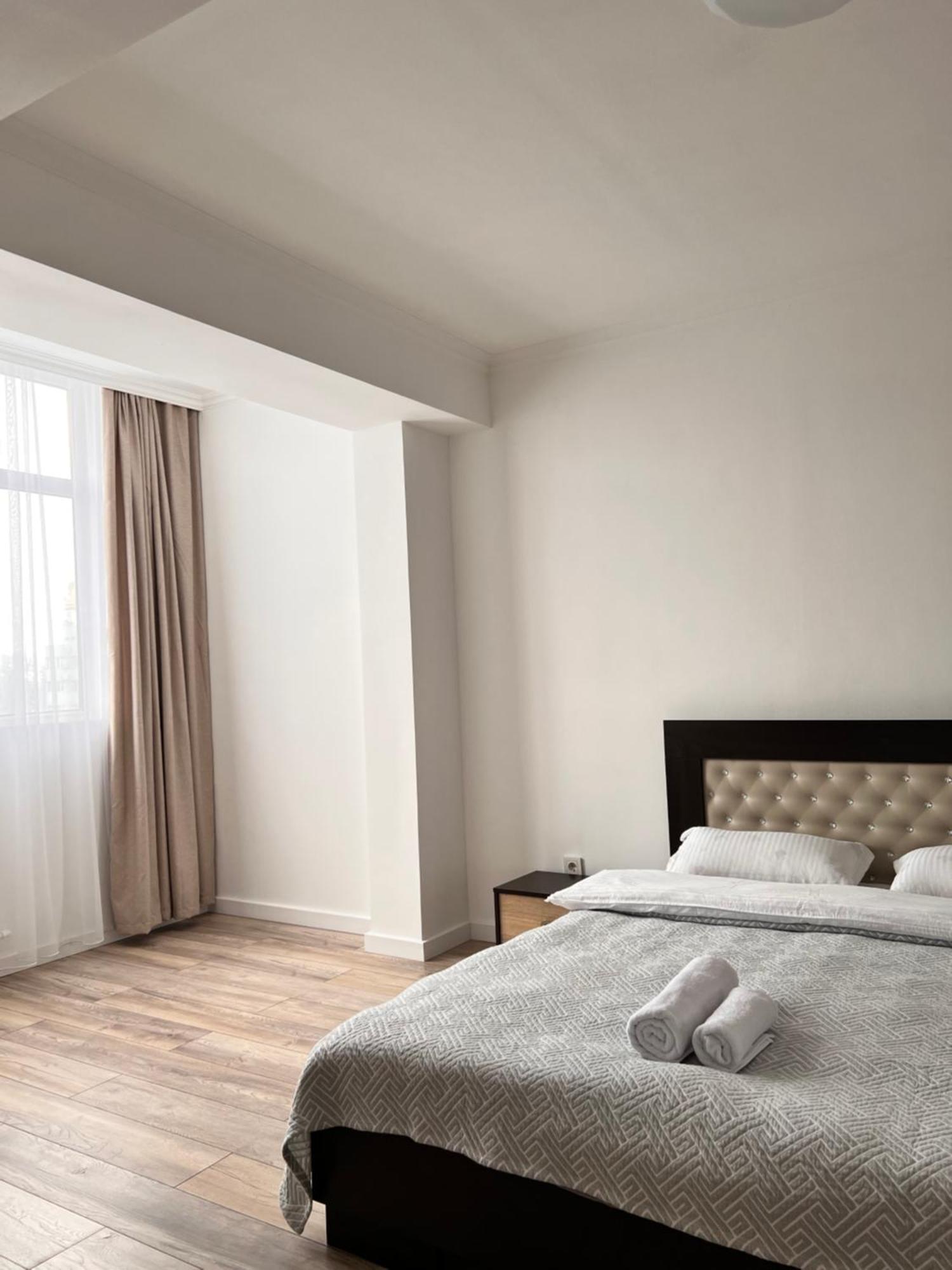 Hyat Apartment Бишкек Экстерьер фото